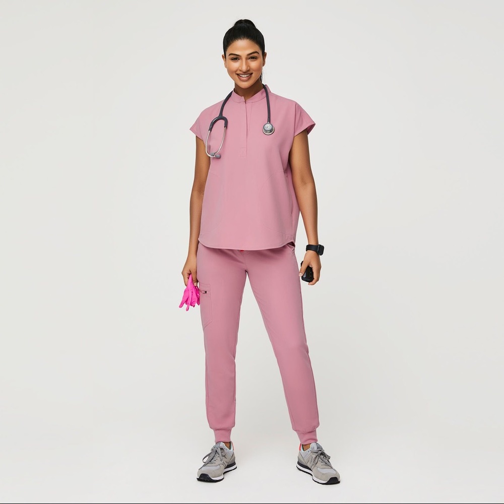 NWT Figs Chalk Pink Rafaela Scrub Top